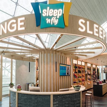 Отель Sleep 'N Fly Sleep Lounge, B-Gates Terminal 3 - Transit Only Дубай Экстерьер фото