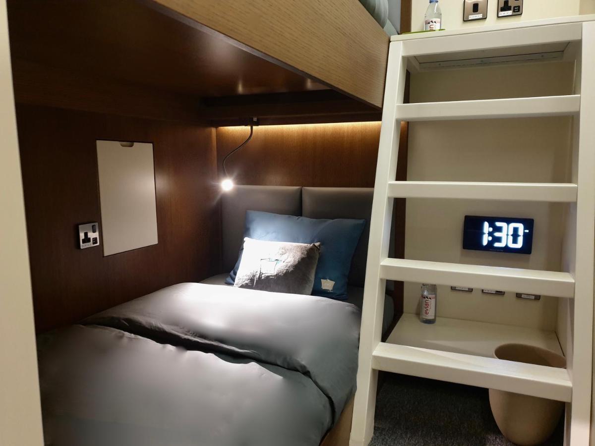 Отель Sleep 'N Fly Sleep Lounge, B-Gates Terminal 3 - Transit Only Дубай Экстерьер фото